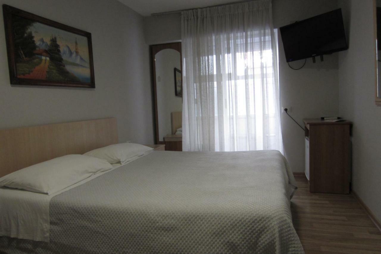 Salku Serviced Rooms Tirana Exterior foto